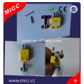 Conector padrão omega de cor amarela MICC com braçadeira